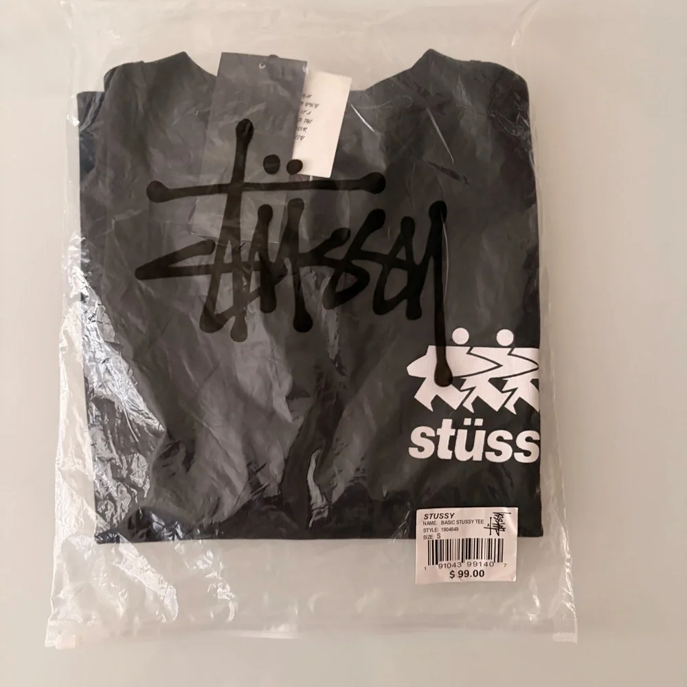 Stussy Black Short-Sleeve Tee - Picture 6 of 7